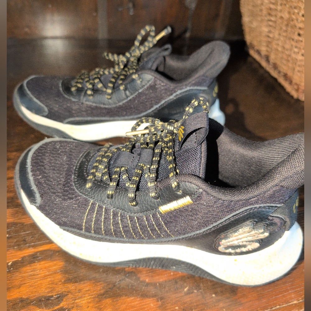 Under Armour Curry 6.5 Youth Basketball Sneakers